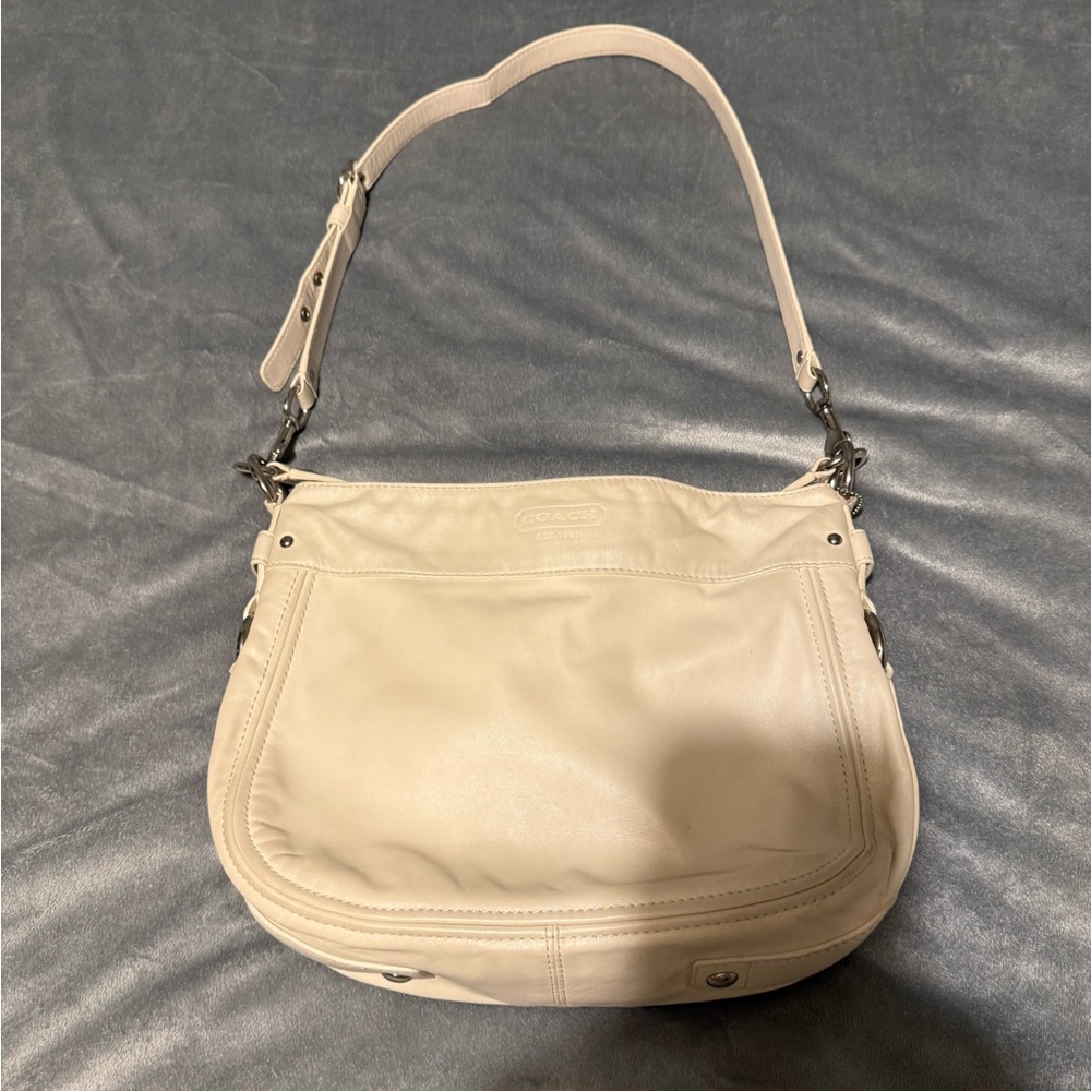Coach Cream Leather Shoulder Bag with Slouchy Design